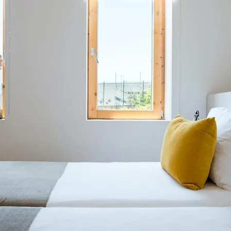 Apartment Plum Guide - In The Valley
